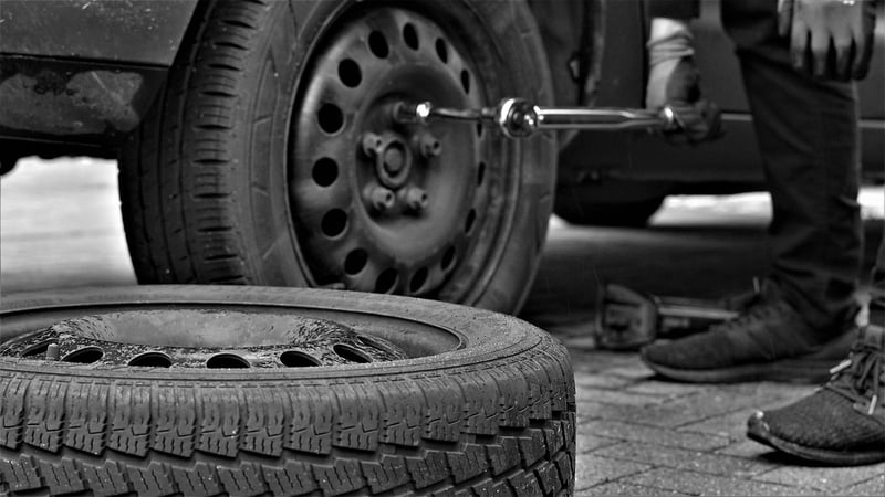 Tire Ottoman